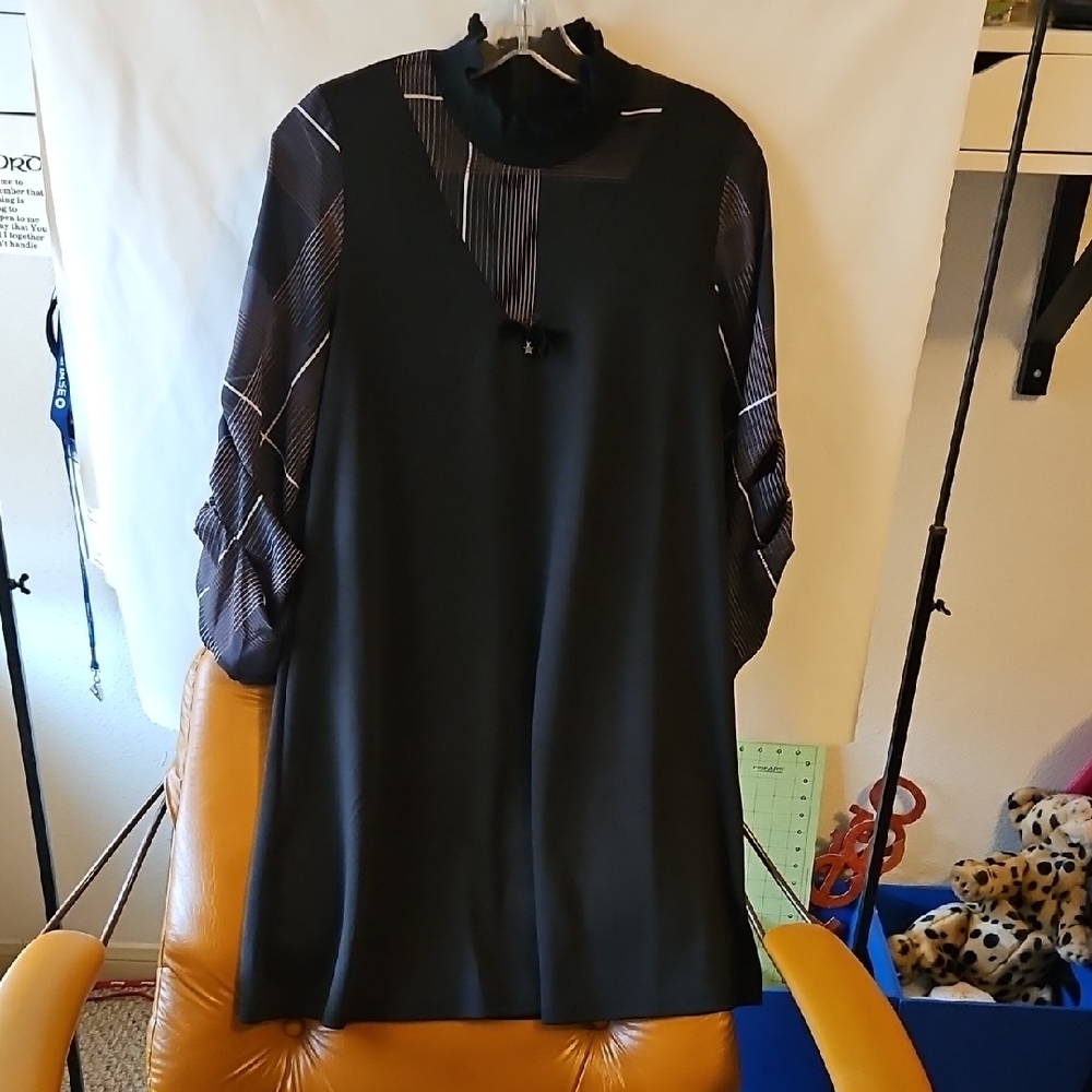 Black Mock Neck 3/4 Sleeve Dress